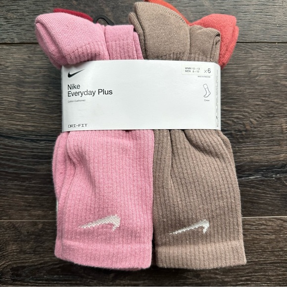 Nike Pink and Brown everyday plus women’s socks size 10-13 - Picture 1 of 4